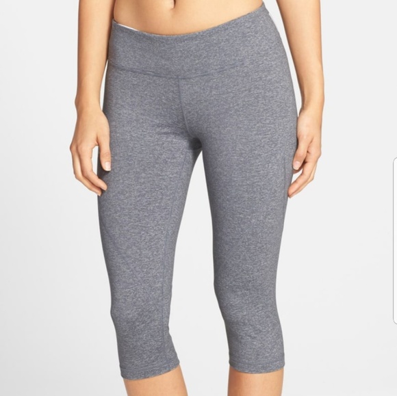 Zella athletic slim fit capris - Picture 5 of 6